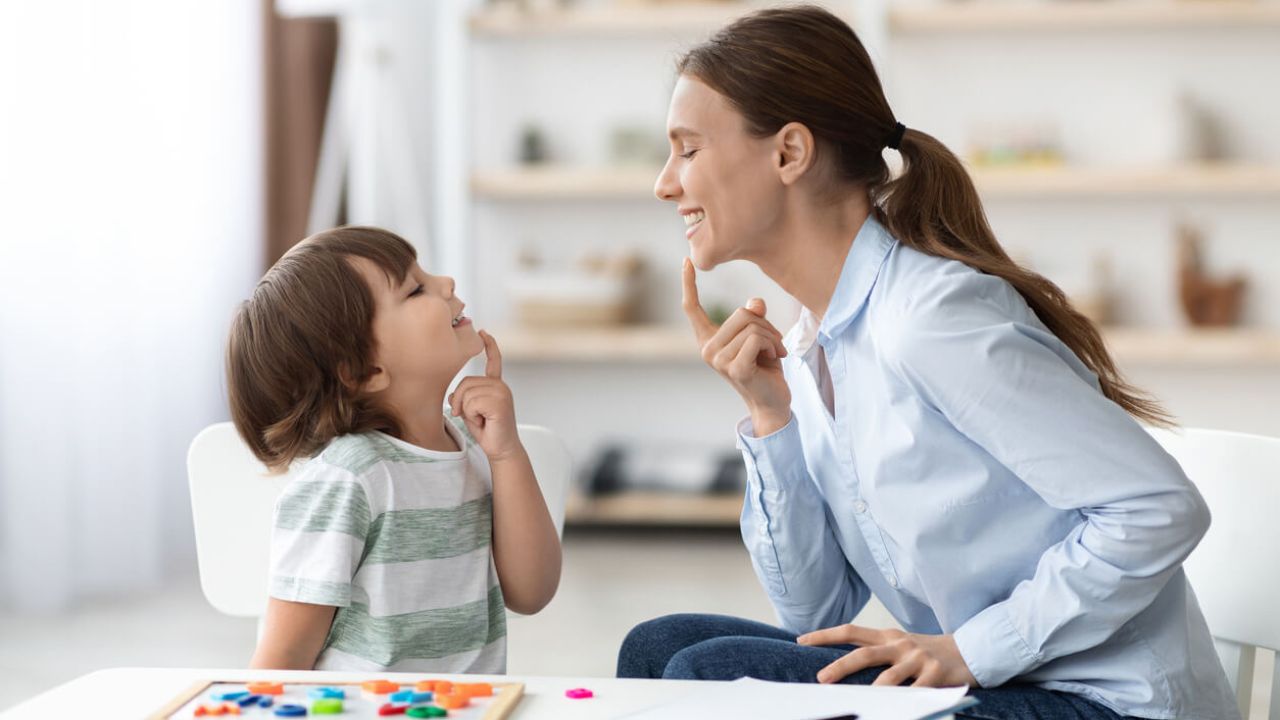 Trẻ Chậm Nói Có Phải Tự Kỷ Không